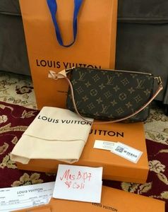 Louis Vuitton Pochette Accessoires